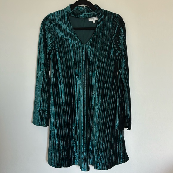 Nicole Miller Gigi Velvet Emerald Long Sleeve Dress SZ 6 RN 107608 - Picture 2 of 9
